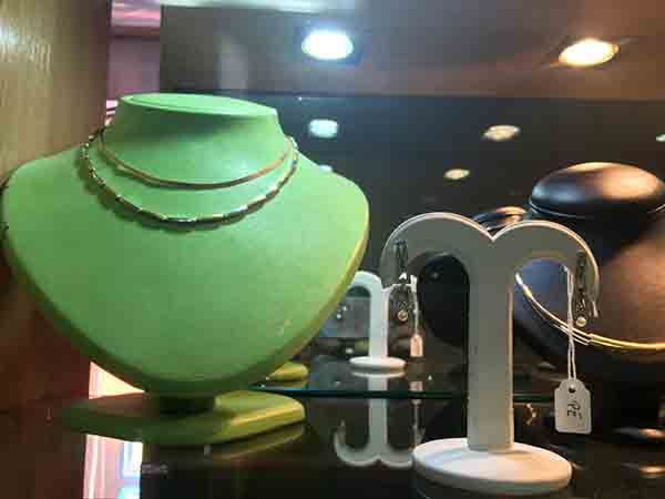 Oro Castelló collares